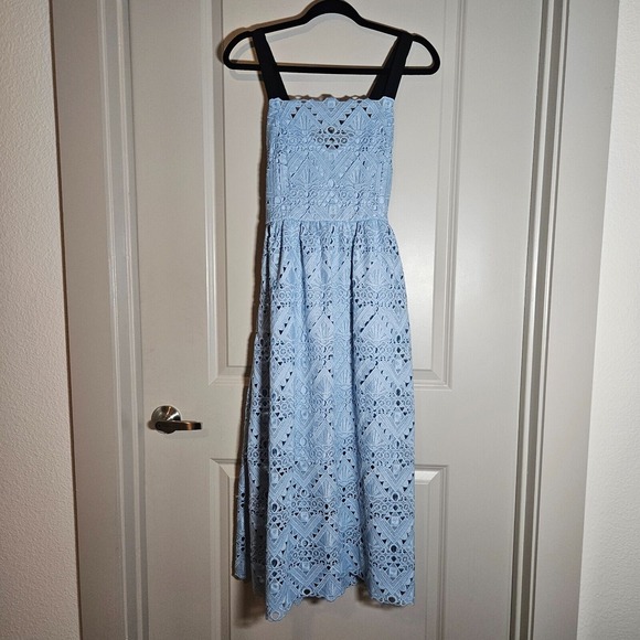 Elegant Blue Lace Mini Dress - Picture 1 of 15